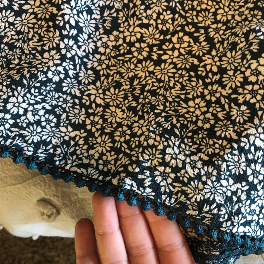 Fun spring romper! - Picture 2 of 4